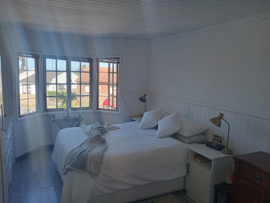 3 Bedroom Property for Sale in Wavecrest Eastern Cape